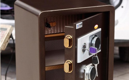 專業開各種類型保險箱鎖24小時服務